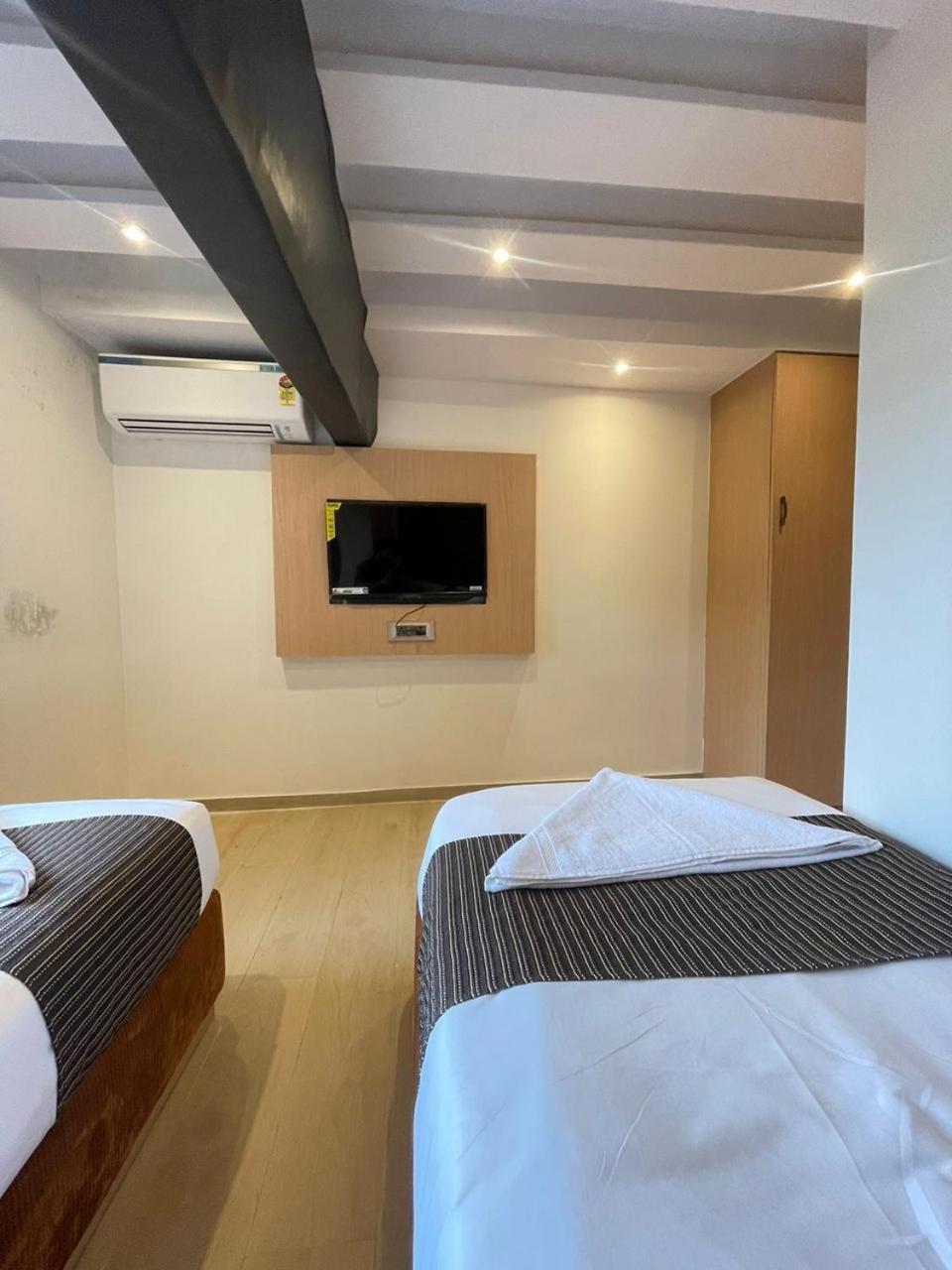 Hotel Winton Bombaj Zewnętrze zdjęcie